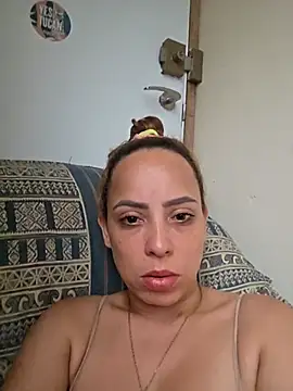 Snapshot of LoveConnectionLive chatting on June 24, 7:13 pm LoveConnectionLive online show from June 24, 7:13 pm