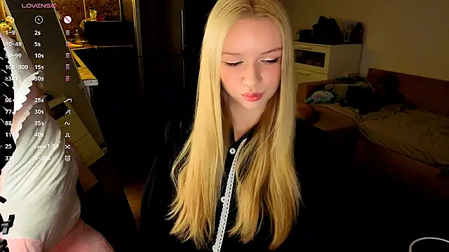 viyy online show from July 28, 7:39 pm
