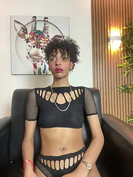 Snapshot of Kiara_Kamau_XXX chatting on July 25, 12:36 pm Kiara Kamau XXX online show from July 25, 12:36 pm