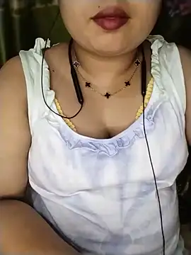 Snapshot of Khosi_Moni chatting on July 3, 8:04 pm Khosi Moni online show from July 3, 8:04 pm