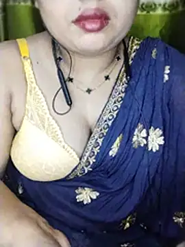 Snapshot of Khosi_Moni chatting on July 13, 8:44 pm Khosi Moni online show from July 13, 8:44 pm