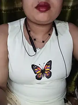 Snapshot of Khosi_Moni chatting on July 14, 8:47 pm Khosi Moni online show from July 14, 8:47 pm
