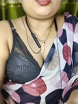 Snapshot of Khosi_Moni chatting on July 27, 8:27 pm Khosi Moni online show from July 27, 8:27 pm