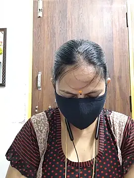 Snapshot of Tamil_white_beauty chatting on June 14, 9:11 am Tamil white beauty online show from June 14, 9:11 am