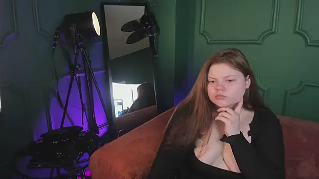 Doublee Trouble online show from July 18, 3:49 pm