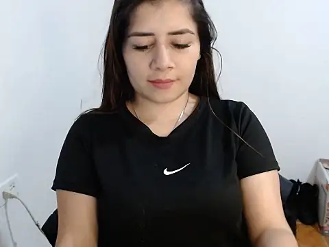 Luna zoe online show from June 24, 11:59 pm