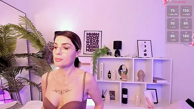 Adele  Novak online show from July 9, 8:24 pm