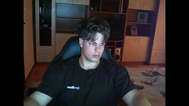 Snapshot of kanewolf_55 chatting on July 9, 7:45 am kanewolf 55 online show from July 9, 7:45 am