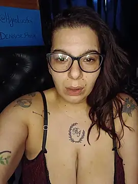 Snapshot of DulceBubbsyy chatting on August 3, 11:48 am DulceBubbsyy online show from August 3, 11:48 am