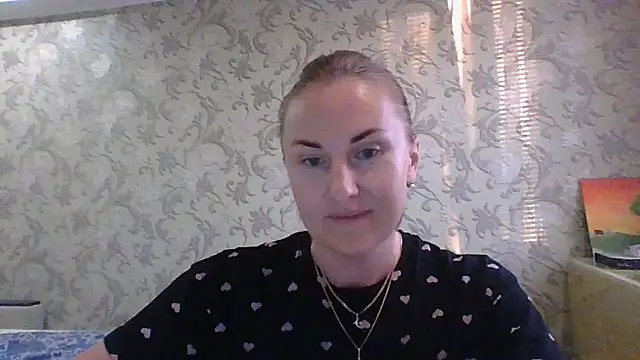 Snapshot of TashaLightX chatting on June 15, 6:43 pm TashaLightX online show from June 15, 6:43 pm