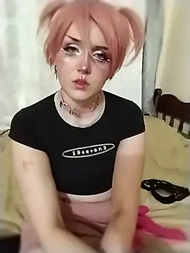 Snapshot of Horrorchan chatting on June 15, 12:51 pm Horrorchan online show from June 15, 12:51 pm