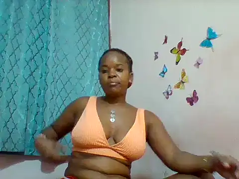 Snapshot of Heavy-Beauty chatting on July 28, 8:45 pm Heavy-Beauty online show from July 28, 8:45 pm