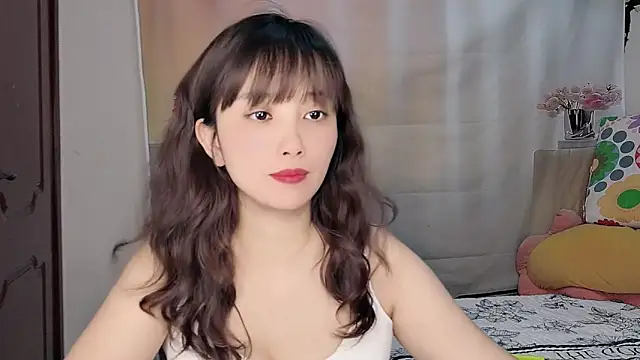 Snapshot of Yesqiko chatting on June 18, 5:41 am Yesqiko online show from June 18, 5:41 am