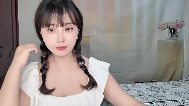 Snapshot of Yesqiko chatting on June 22, 2:14 pm Yesqiko online show from June 22, 2:14 pm
