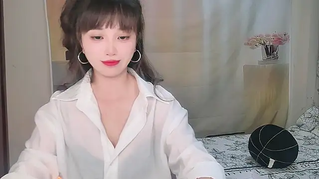Snapshot of Yesqiko chatting on June 24, 2:49 pm Yesqiko online show from June 24, 2:49 pm