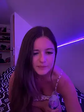 petiteambre online show from June 15, 9:17 pm