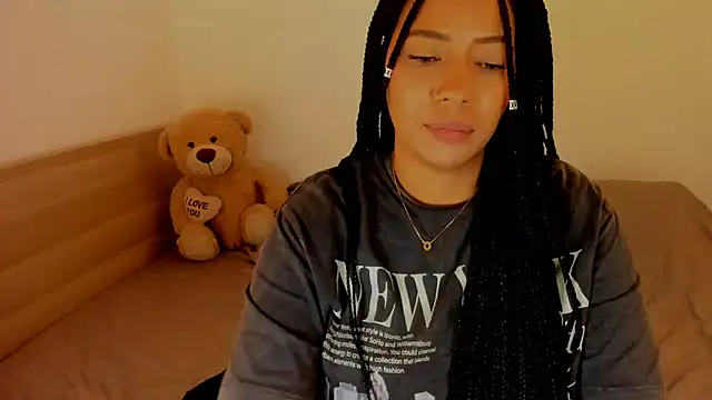 Snapshot of NicolePasqualott chatting on November 3, 8:43 pm NicolePasqualott online show from November 3, 8:43 pm