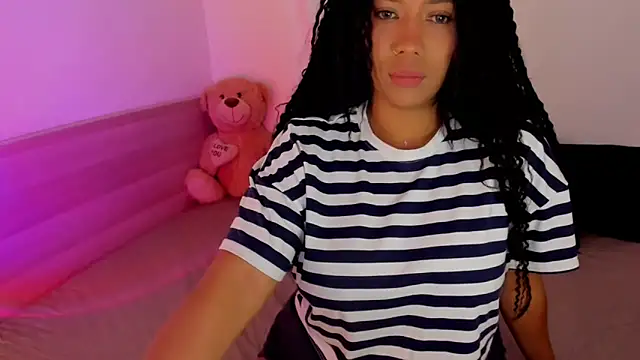 Snapshot of NicolePasqualott chatting on November 18, 7:29 pm NicolePasqualott online show from November 18, 7:29 pm