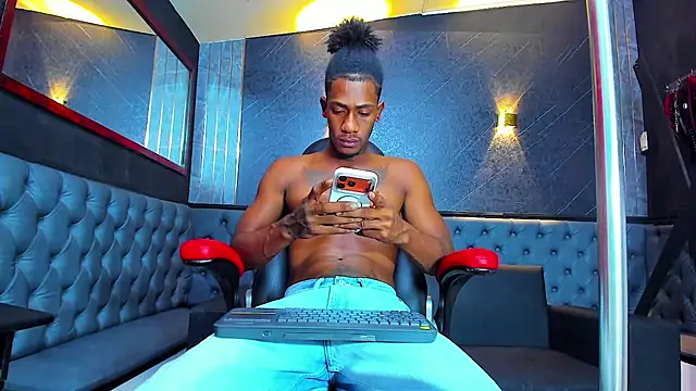 yulian23  online show from July 18, 5:33 am