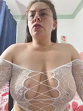 Snapshot of celeste_rivaXXX chatting on June 27, 3:22 am celeste rivaXXX online show from June 27, 3:22 am