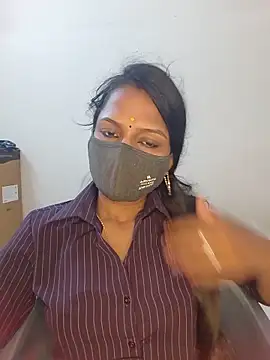 Snapshot of YALINITWO7_TAMIL chatting on June 17, 10:28 am YALINITWO7 TAMIL online show from June 17, 10:28 am