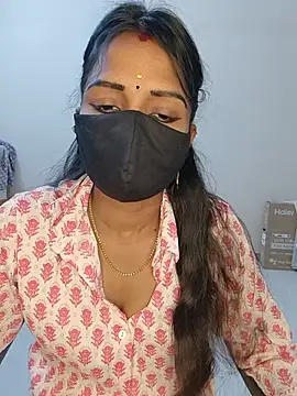 Snapshot of YALINITWO7_TAMIL chatting on July 20, 12:29 pm YALINITWO7 TAMIL online show from July 20, 12:29 pm