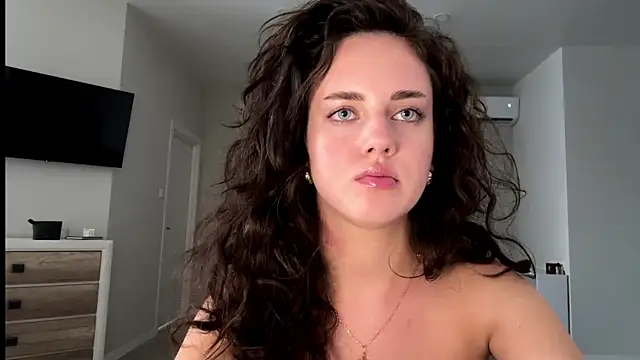 A Milly online show from July 18, 1:15 pm