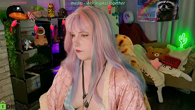 Snapshot of Candy-yeah chatting on July 18, 1:10 am Candy-yeah online show from July 18, 1:10 am