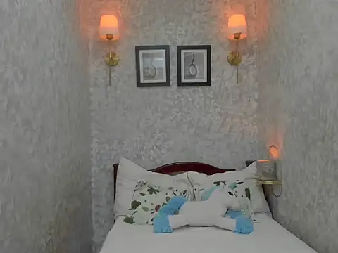 emily rosue  online show from June 24, 2:54 am