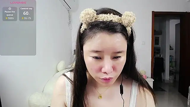 Snapshot of Xiao-yuo1 chatting on June 17, 12:29 pm Xiao-yuo1 online show from June 17, 12:29 pm