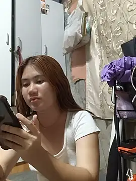Snapshot of dirty_chenxx chatting on June 15, 4:09 pm dirty chenxx online show from June 15, 4:09 pm
