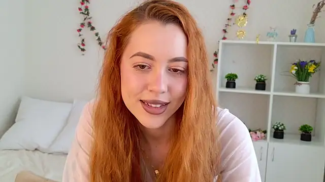 Snapshot of Mirabella_Flower chatting on July 14, 10:21 am Mirabella Flower online show from July 14, 10:21 am