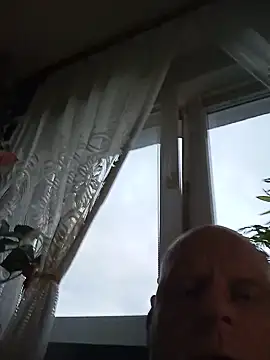 Snapshot of ZLOZ60 chatting on June 16, 2:03 am ZLOZ60 online show from June 16, 2:03 am