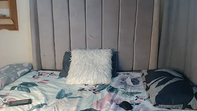 Kimmberly Slut online show from July 26, 6:48 pm