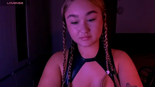 Samantha ConnorX online show from June 21, 9:01 am