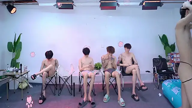 Snapshot of SOL-07 chatting on July 30, 12:59 pm SOL-07 online show from July 30, 12:59 pm