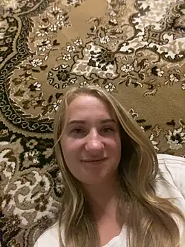 Snapshot of Emilia_ki chatting on July 8, 8:57 pm Emilia ki online show from July 8, 8:57 pm