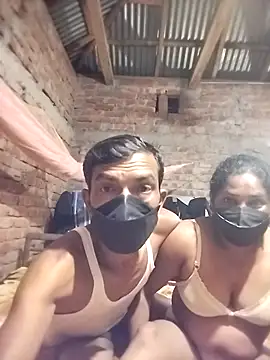 Snapshot of crazy_couple-27 chatting on June 20, 5:27 pm crazy couple-27 online show from June 20, 5:27 pm
