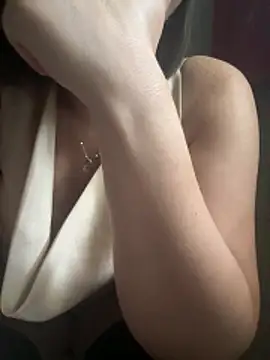 Sexyfemm  online show from June 30, 12:17 pm
