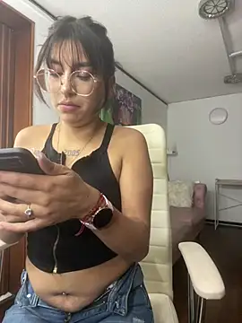 GabyLopez Pink online show from June 19, 3:11 am