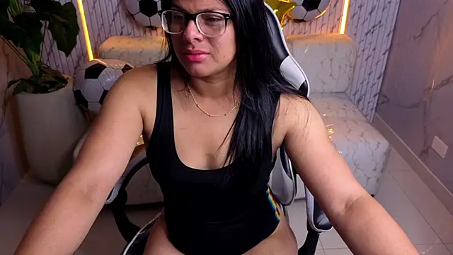 sarah bay tx online show from July 1, 7:46 pm