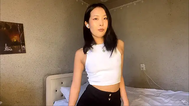GertrudeJohnson online show from July 3, 4:30 am