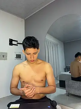 Snapshot of SantiLux_ chatting on July 15, 12:49 am SantiLux online show from July 15, 12:49 am