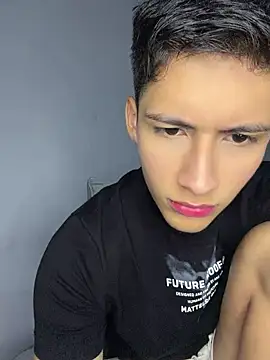 Snapshot of SantiLux_ chatting on July 19, 2:26 am SantiLux online show from July 19, 2:26 am