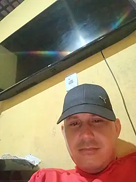 Snapshot of jozf897 chatting on June 17, 3:20 am jozf897 online show from June 17, 3:20 am