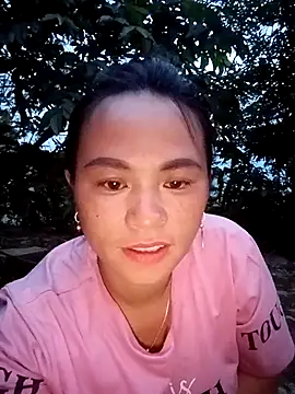 Snapshot of chychy113 chatting on June 22, 10:07 pm chychy113 online show from June 22, 10:07 pm