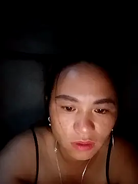 Snapshot of chychy113 chatting on June 24, 10:20 pm chychy113 online show from June 24, 10:20 pm