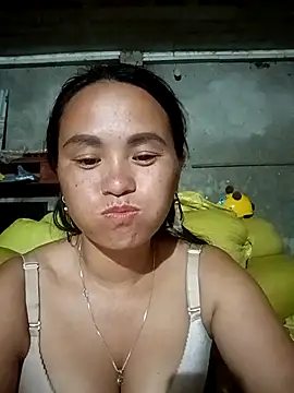 Snapshot of chychy113 chatting on July 17, 1:29 pm chychy113 online show from July 17, 1:29 pm
