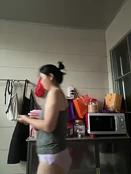 Snapshot of suyabb chatting on July 18, 10:24 pm suyabb online show from July 18, 10:24 pm