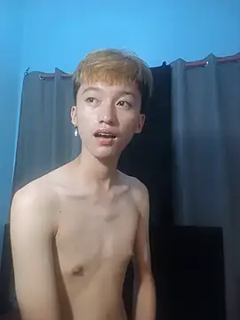 Fem phiLboy69 online show from June 28, 8:04 pm